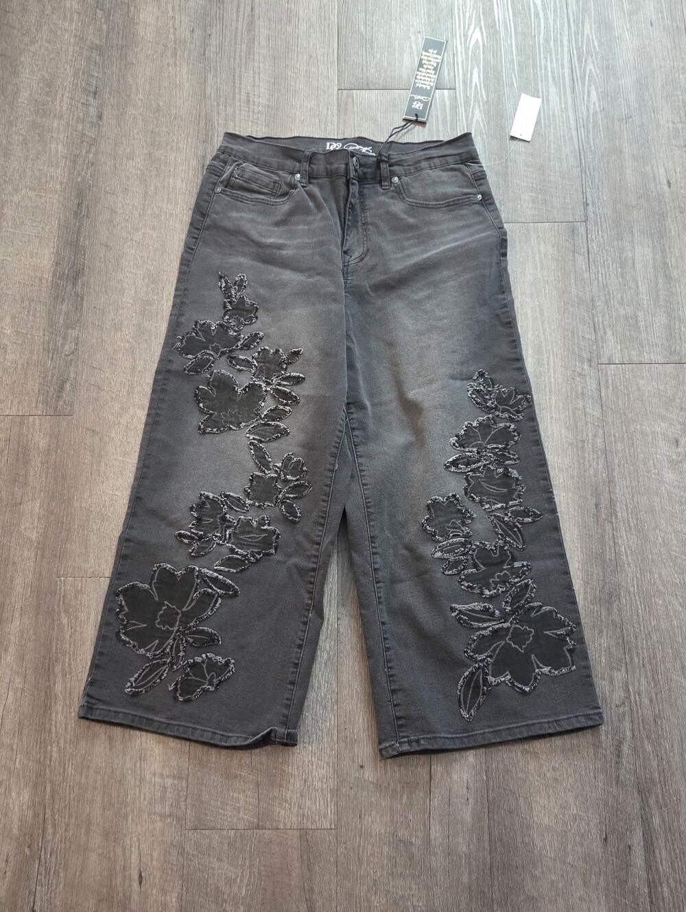 DG2 Diane Gilman Embroidered Frayed Wide Leg Denim Jeans Cropped 10P Black